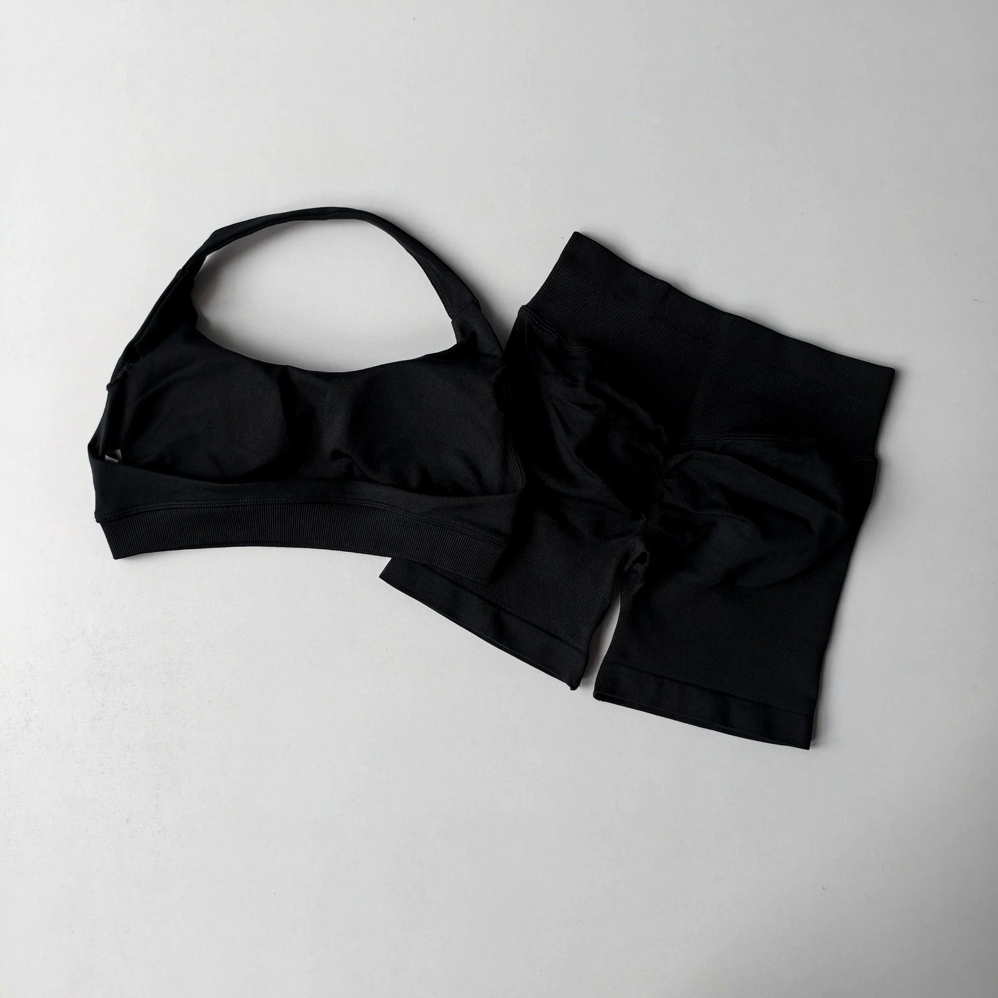 Women's Seamless Yoga Set Two Piece Halter Sports Bra Shorts