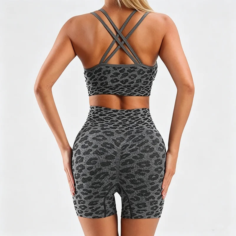 Leopard Print Women's 2-Piece Workout Set With Tank And Shorts